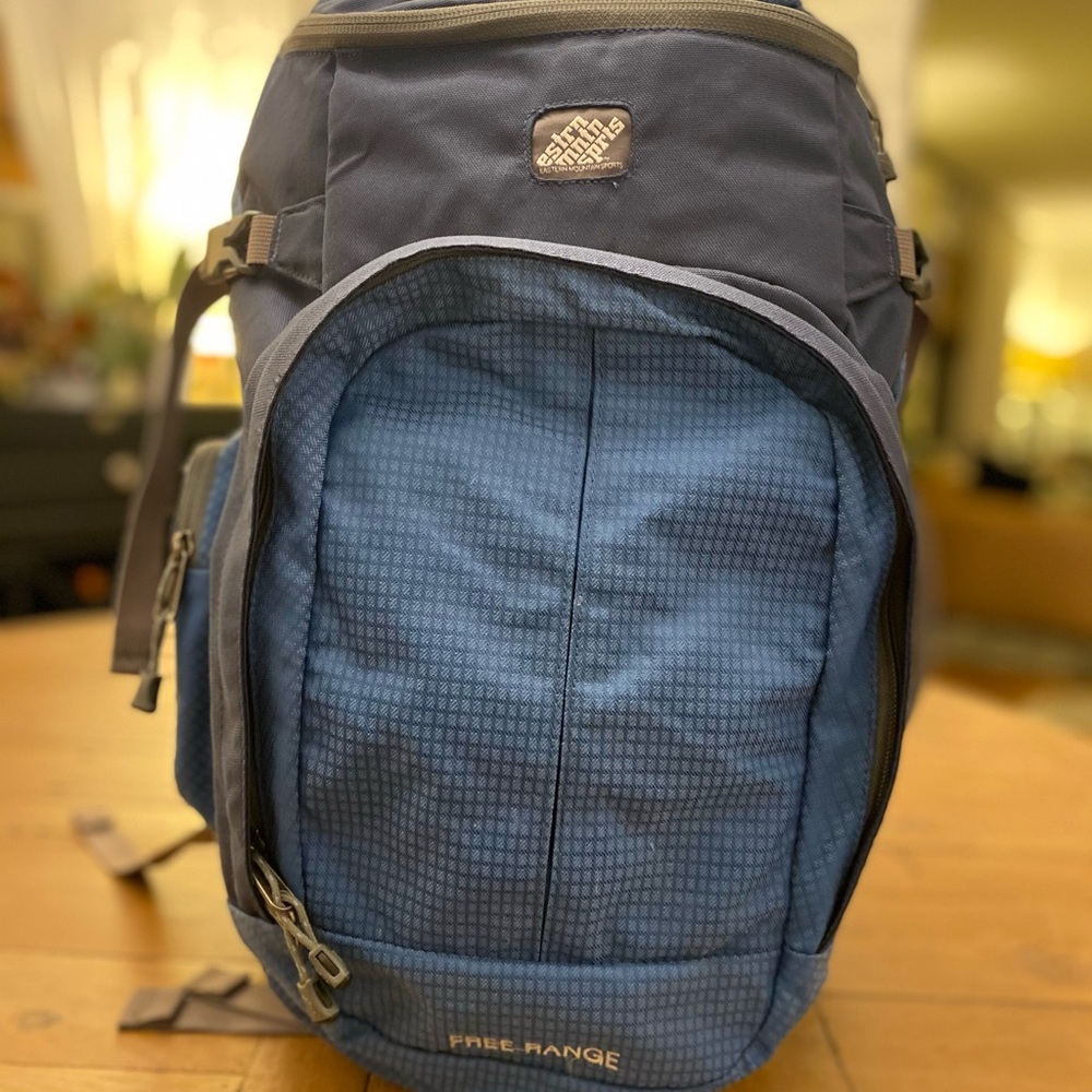 Eastern Mountain Sports Free Range 38 liter pack